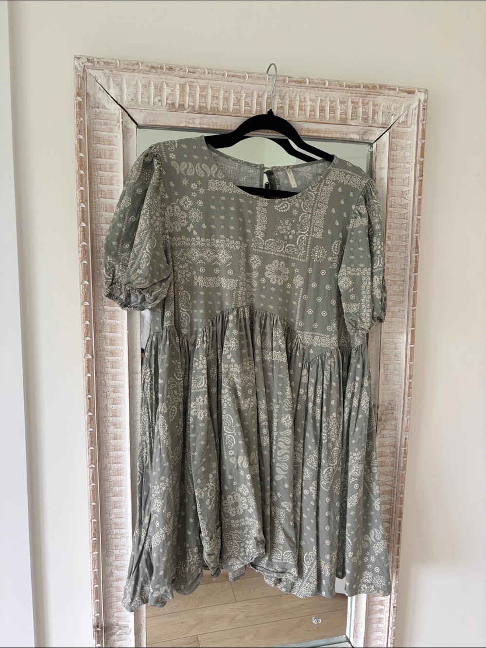 Rylee + Cru Sage Gray Paisley Peasant Dress